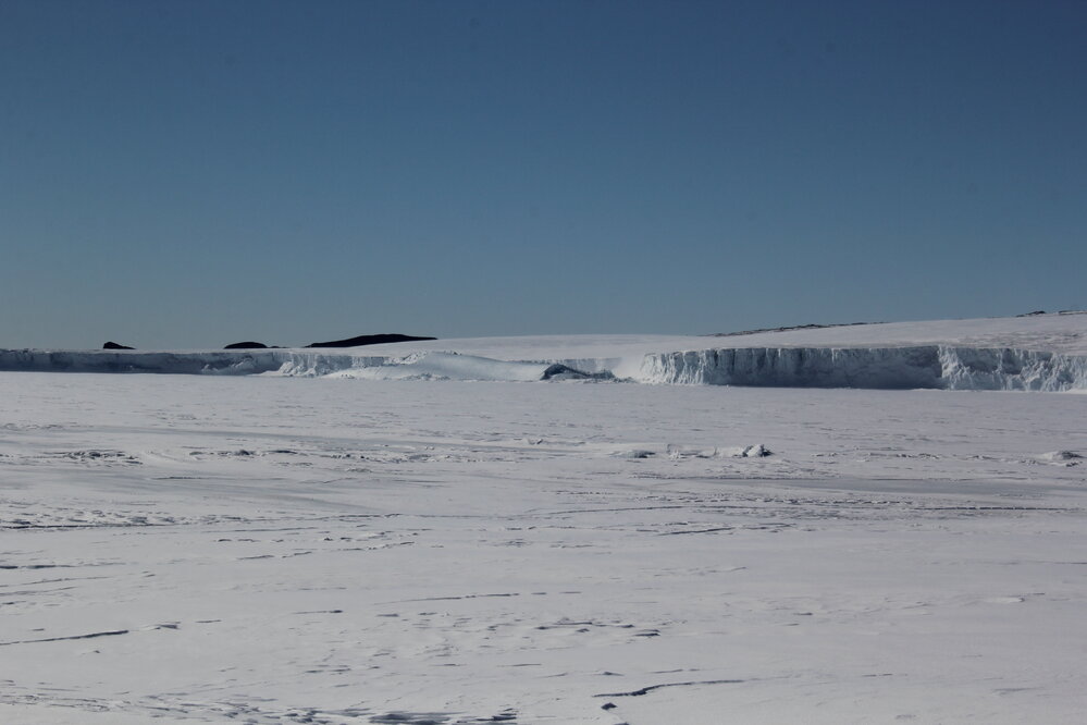 2018-19 Panorama of Barne Glacier and Mount Erebus, Cape Evans (001)