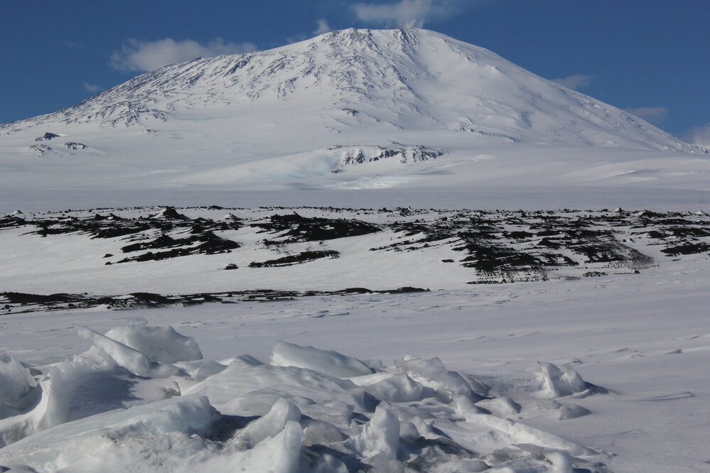 2018-19 Panorama of Barne Glacier and Mount Erebus, Cape Evans (006)