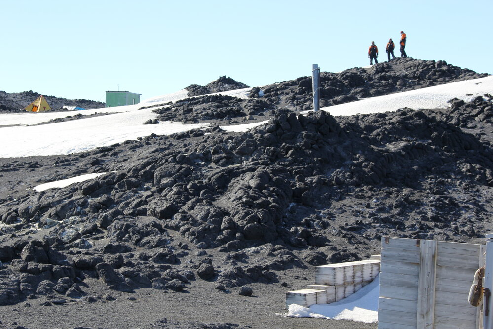 2018-19 Temporary field camp at Cape Royds