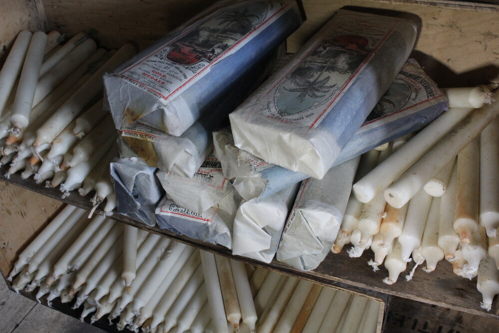 2018-19 Candles inside Shackleton's 'Nimrod' hut, Cape Royds (002)
