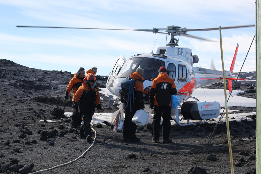 2018-19 Helicopter at the temporary Cape Royds field camp
