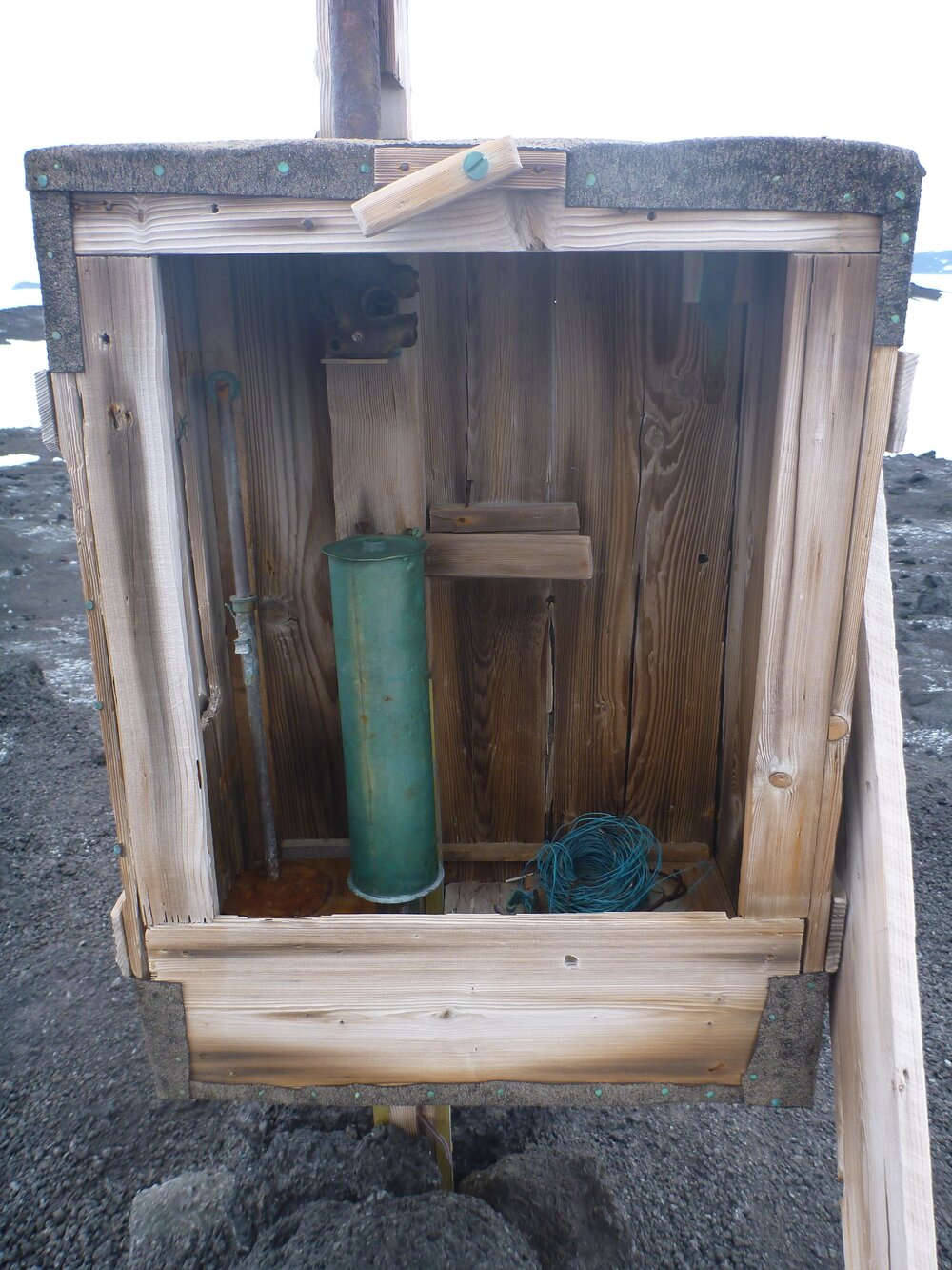 2012-13 Instrument Shelter inspection (001)