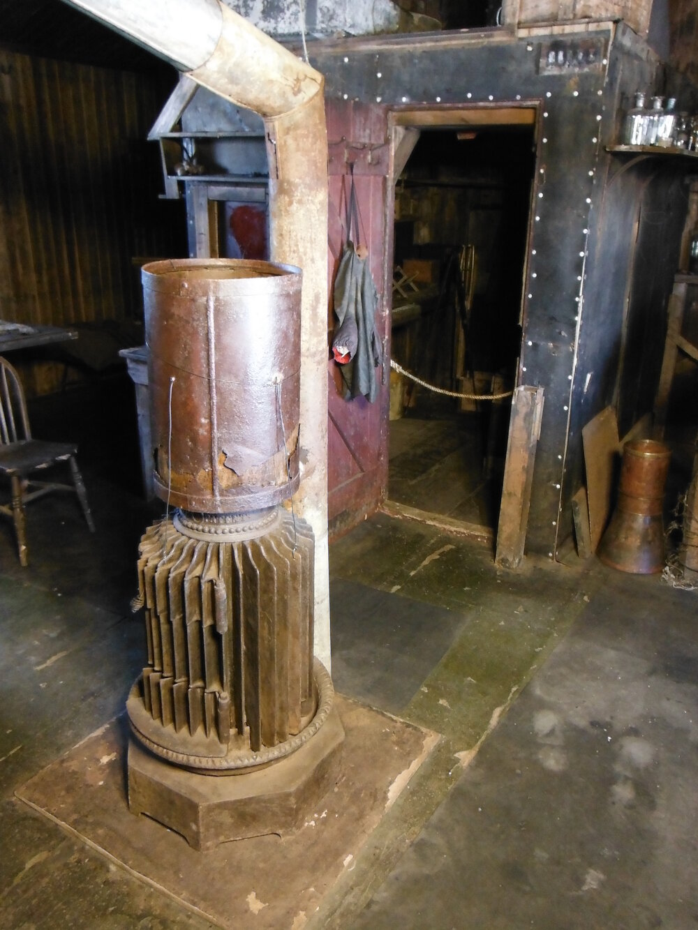 2014-15 Scott's 'Terra Nova' hut, work task, Wardroom stove ice melter (007)