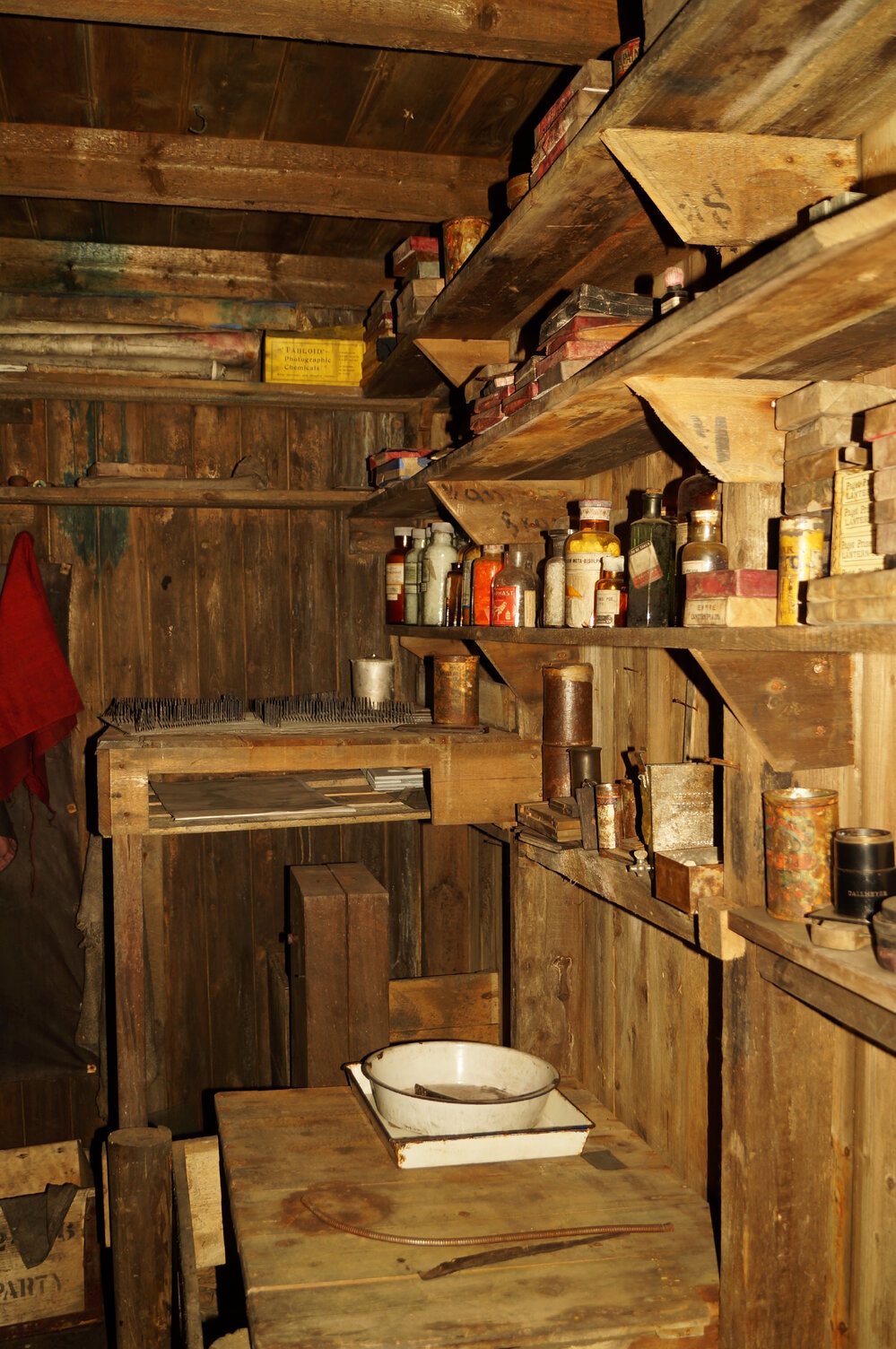 2014-15 Scott's 'Terra Nova' hut inspection, interior (002)