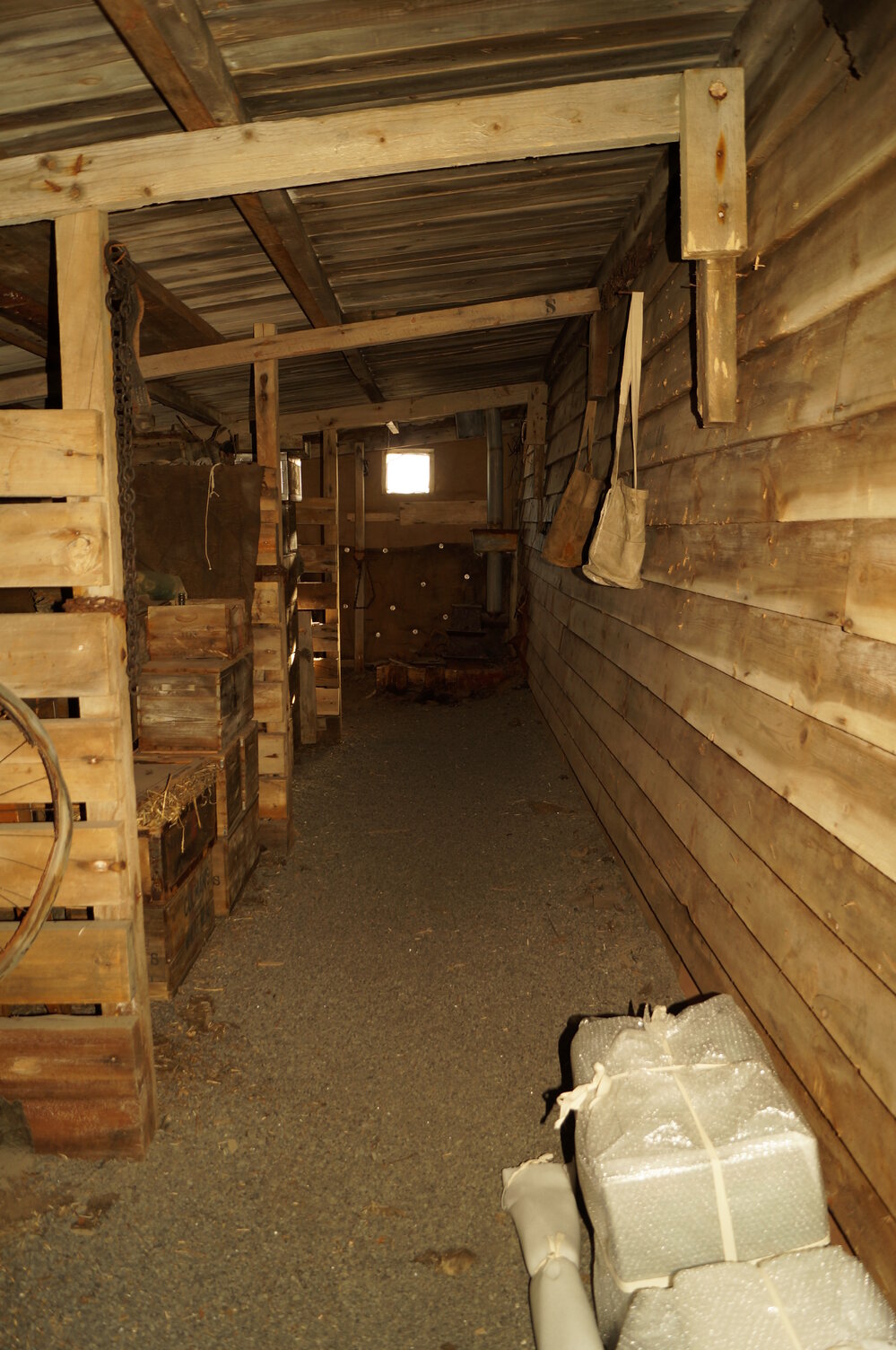 2014-15 Scott's 'Terra Nova' hut inspection, interior (022)