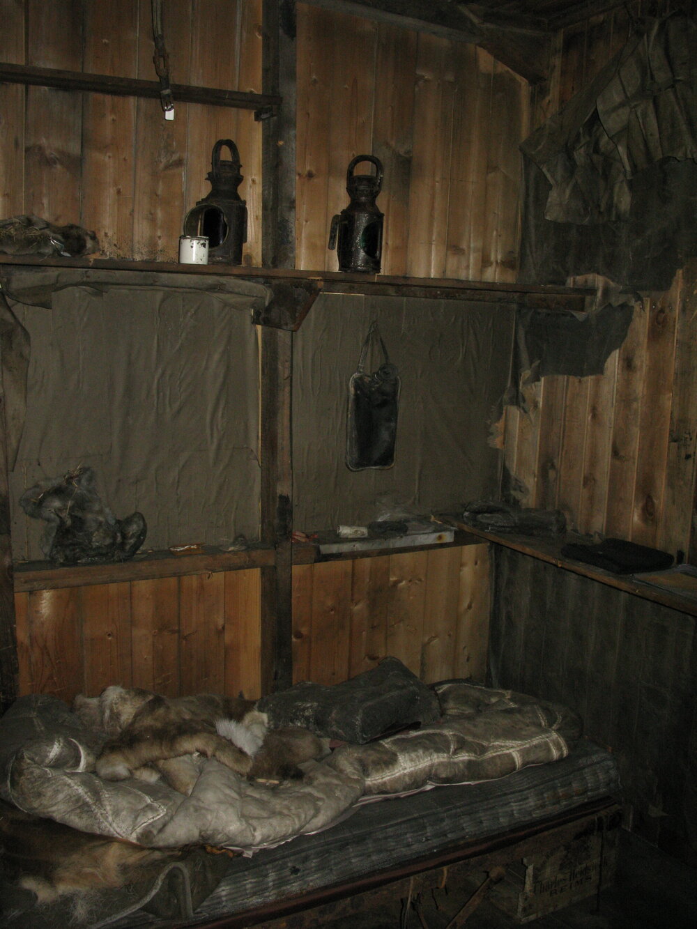 2010-11 Scott's Cubicle inside Scott's 'Terra Nova' hut, Cape Evans (003)