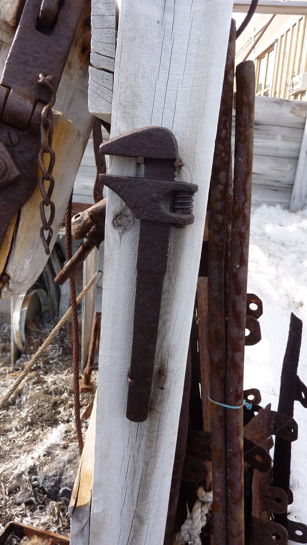 2010-11 Artefacts hanging outside Shackleton's 'Nimrod' hut (003)