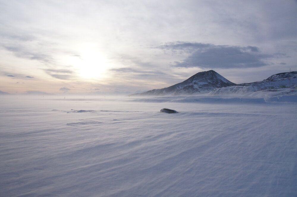 Mount Discovery from Scott Base (002)