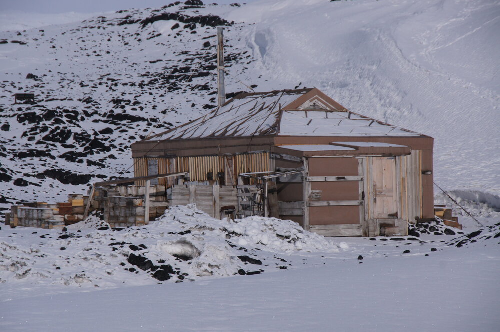 Northwest elevation, Shackleton's 'Nimrod' hut (001)