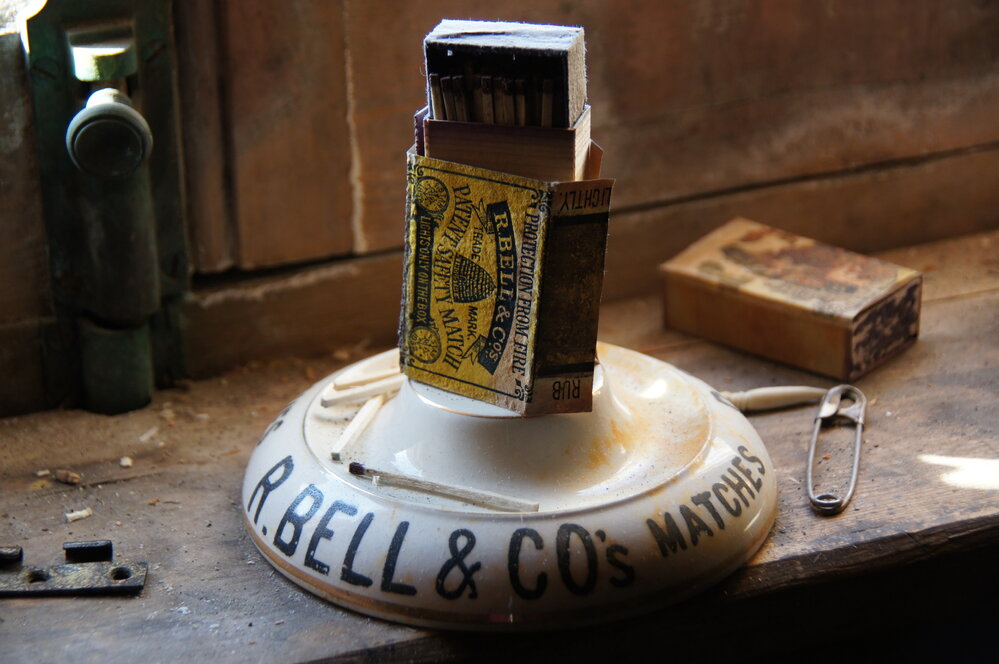 R. Bell &amp; Co's matches, Shackleton's 'Nimrod' hut