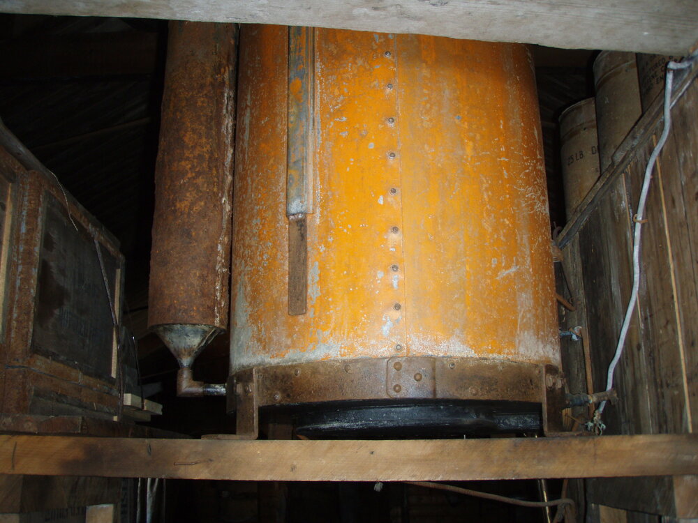 Acetylene generator, Shackleton's 'Nimrod' hut (001)