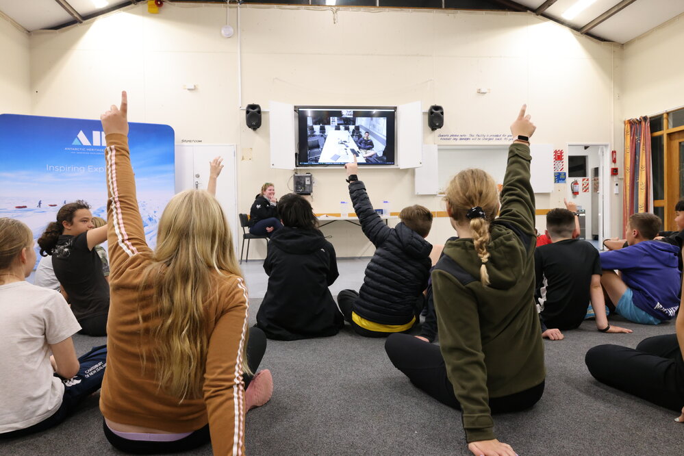 Young Inspiring Explorers zoom call with Antarctica (001)