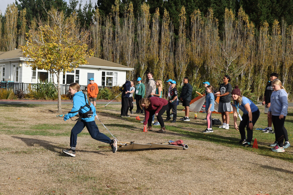 Young Inspiring Explorers race their sleds (005)