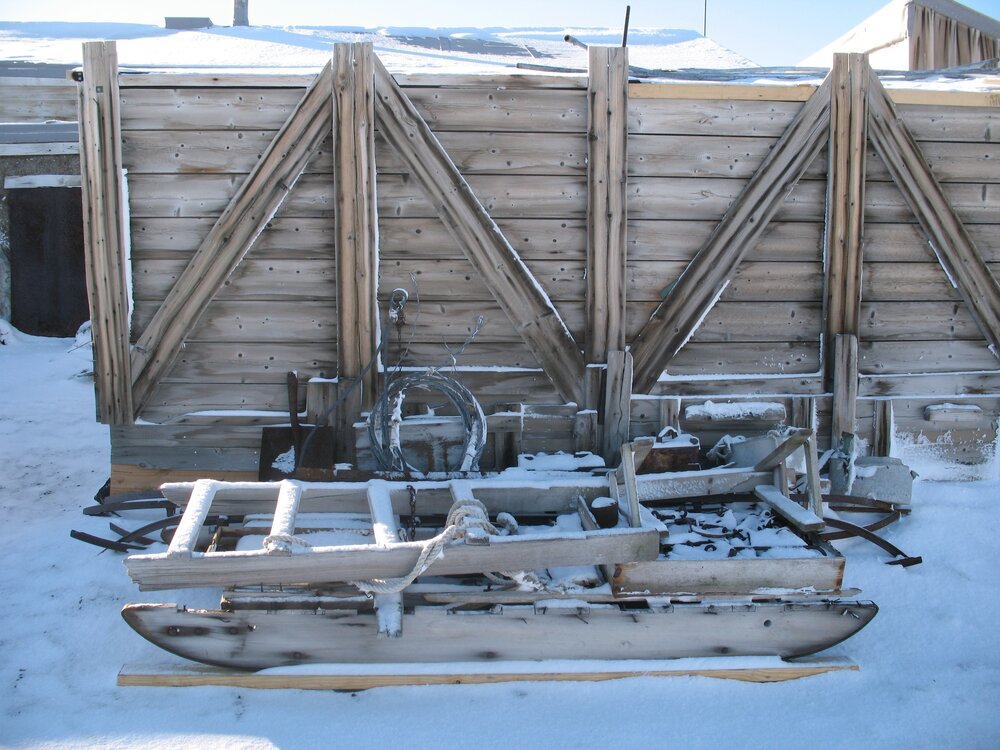 Latrines and sleds, Scott's 'Terra Nova' hut (001)