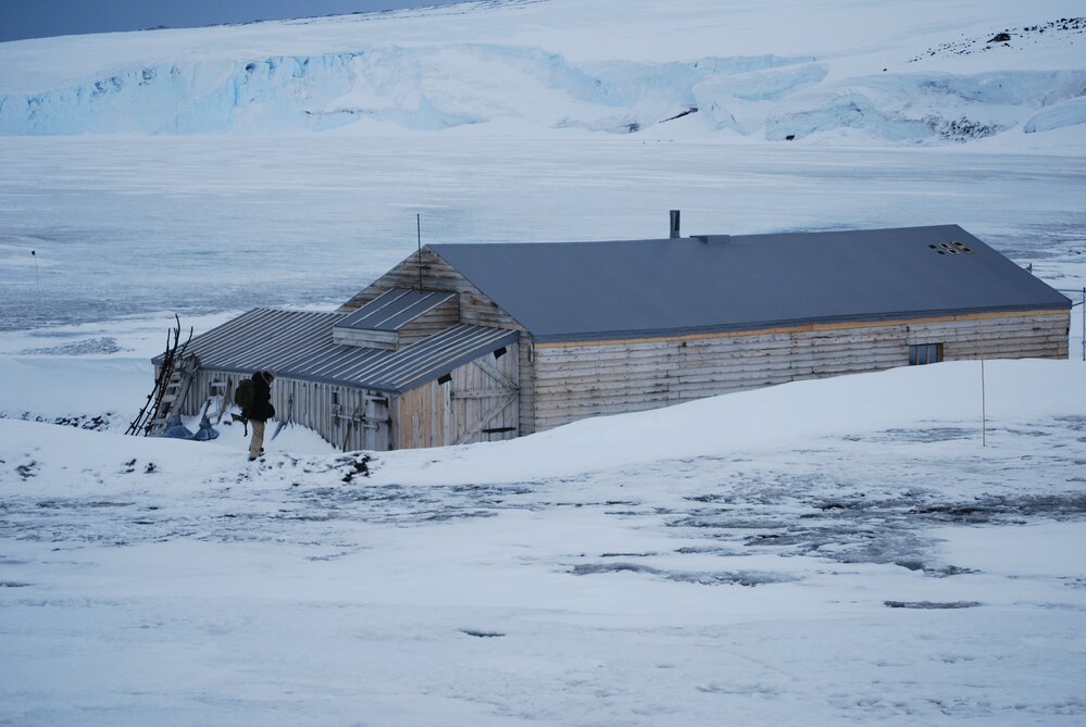 South-West elevation, Scott's 'Terra Nova' hut (001)