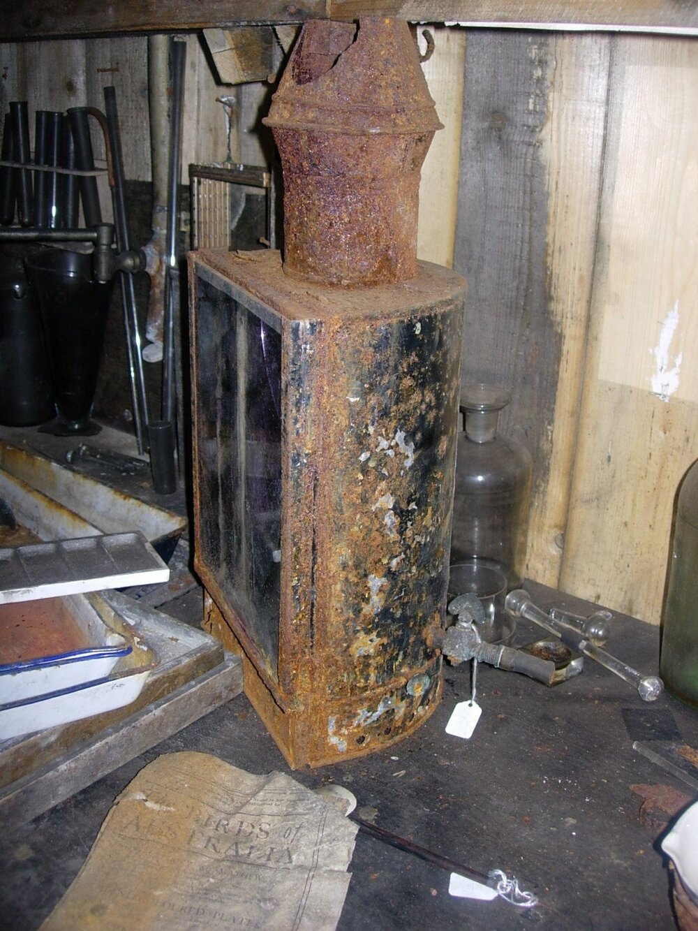 Darkroom Safety Lamp,  Scott's&nbsp;'Terra Nova'&nbsp;hut 