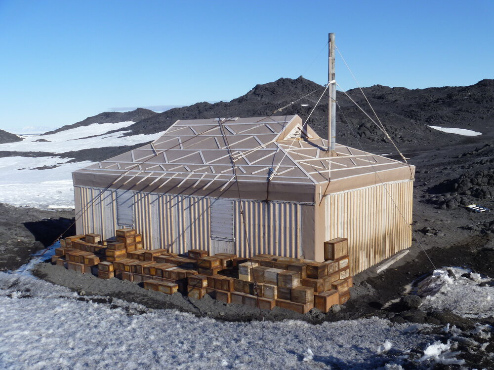 2011-12  Shackleton's 'Nimrod' hut inspection, exterior (007)