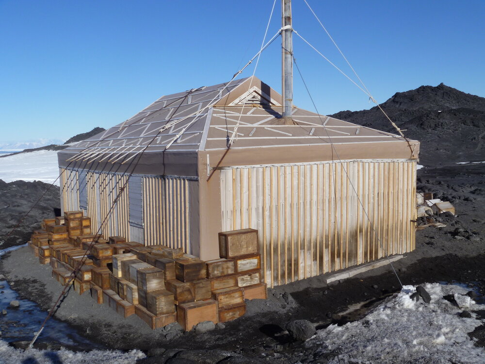 2011-12  Shackleton's 'Nimrod' hut inspection, exterior (009)