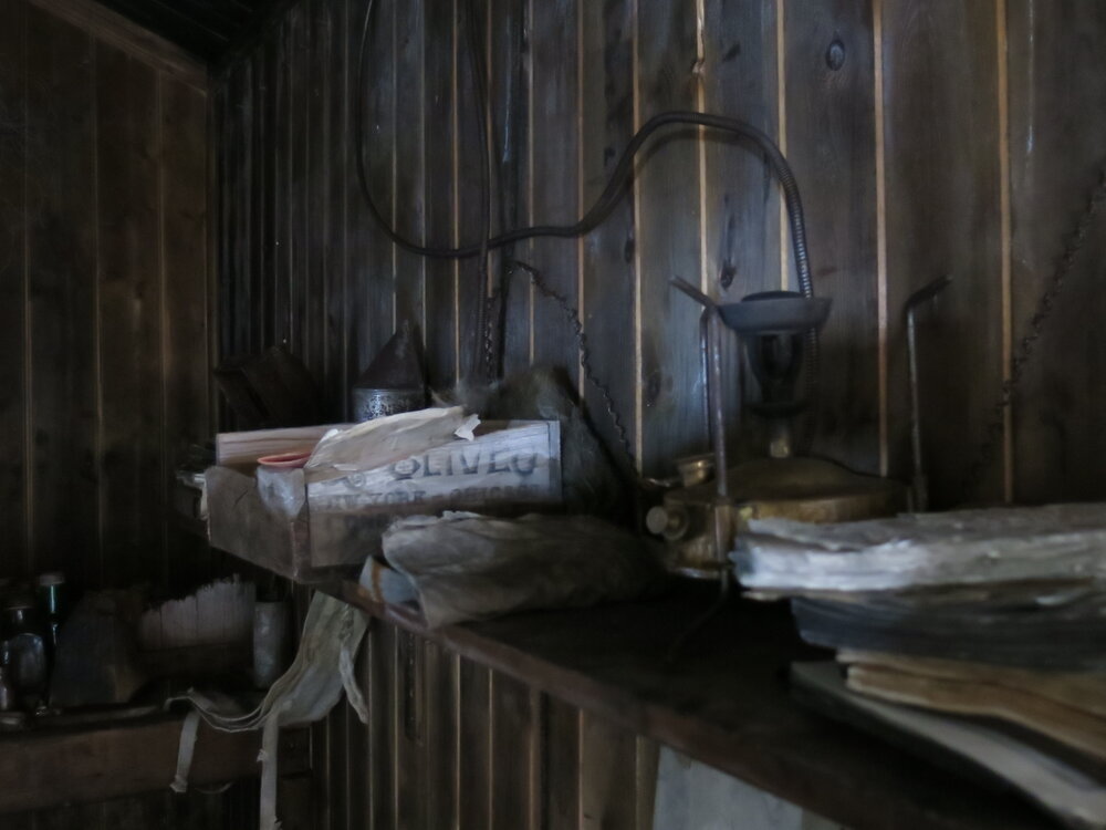 2014-15 Scott's 'Terra Nova' hut, interior, Enlisted men's space artefacts