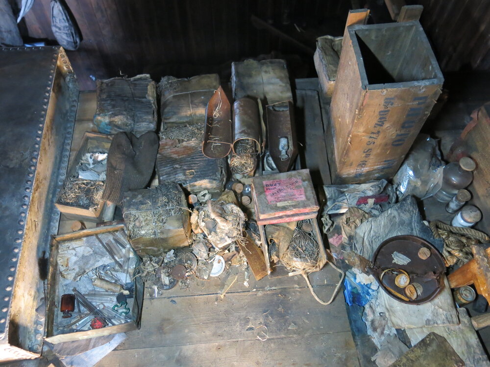2014-15 Scott's 'Terra Nova' hut, interior, artefacts above Darkroom (001)
