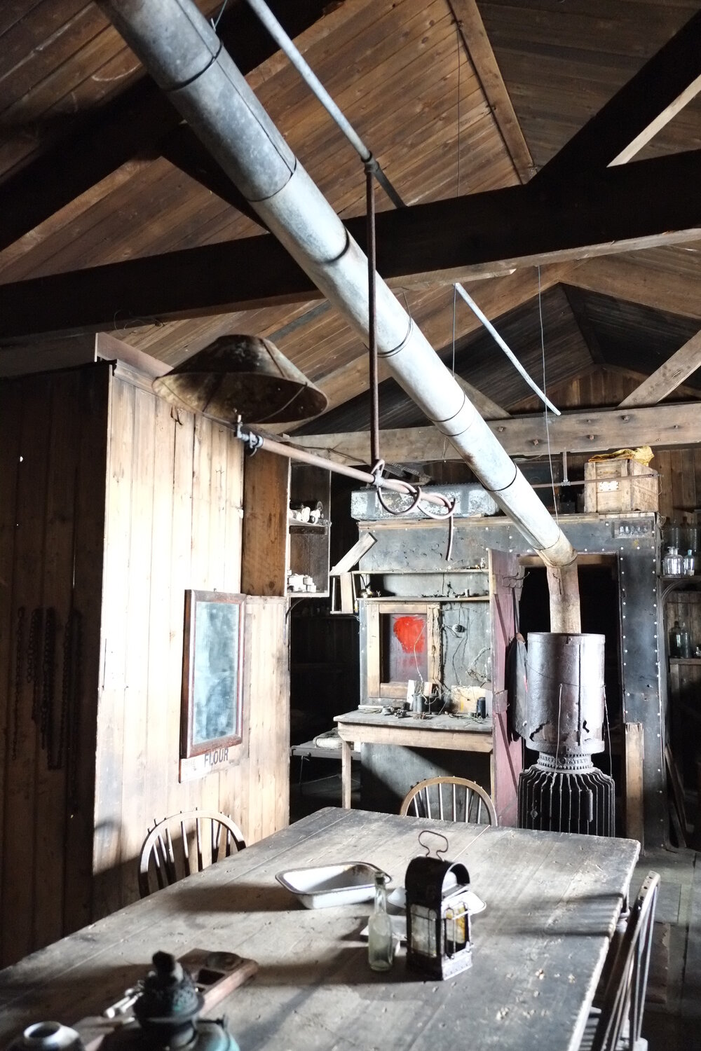 2014-15 Scott's 'Terra Nova' hut, interior, Wardroom