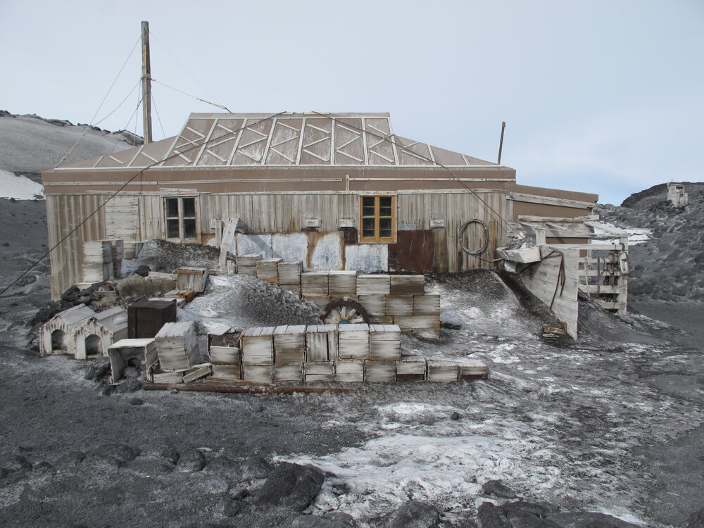 2009-10 Shackleton's 'Nimrod' hut inspection, exterior (005)