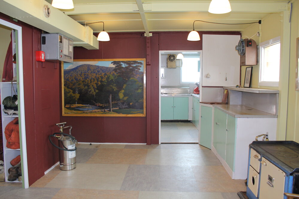2021-22 Hillary's TAE/IGY hut inspection, interior (031)