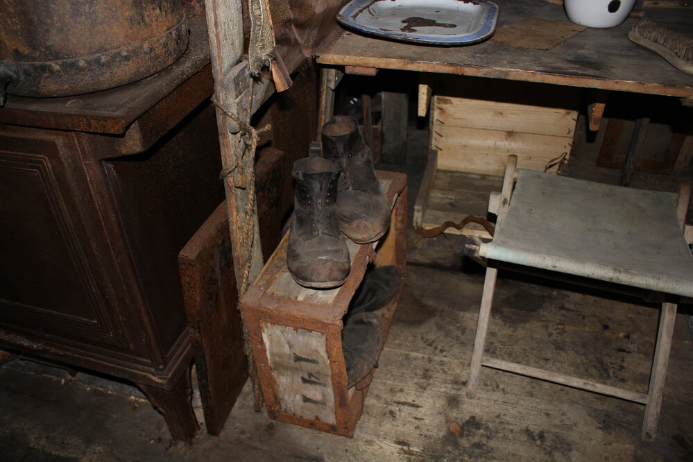2016 Monitoring image - leather boots, Shackleton's 'Nimrod' hut (003)