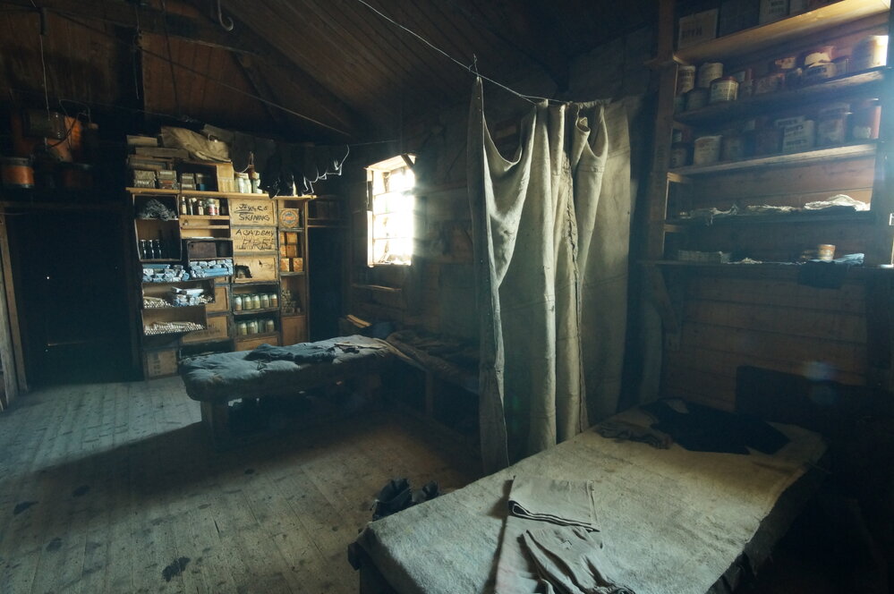 Curtain re-hang, Shackleton's 'Nimrod' hut (009)