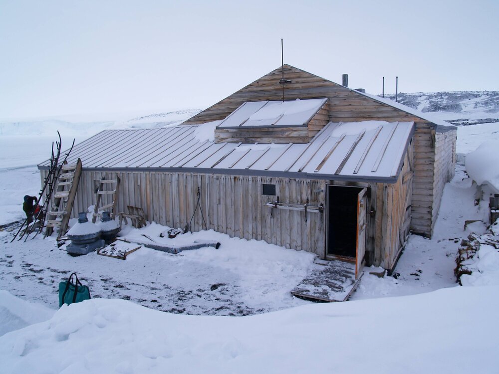 2005 West wall of Scott's 'Terra Nova' hut, Cape Evans (001)
