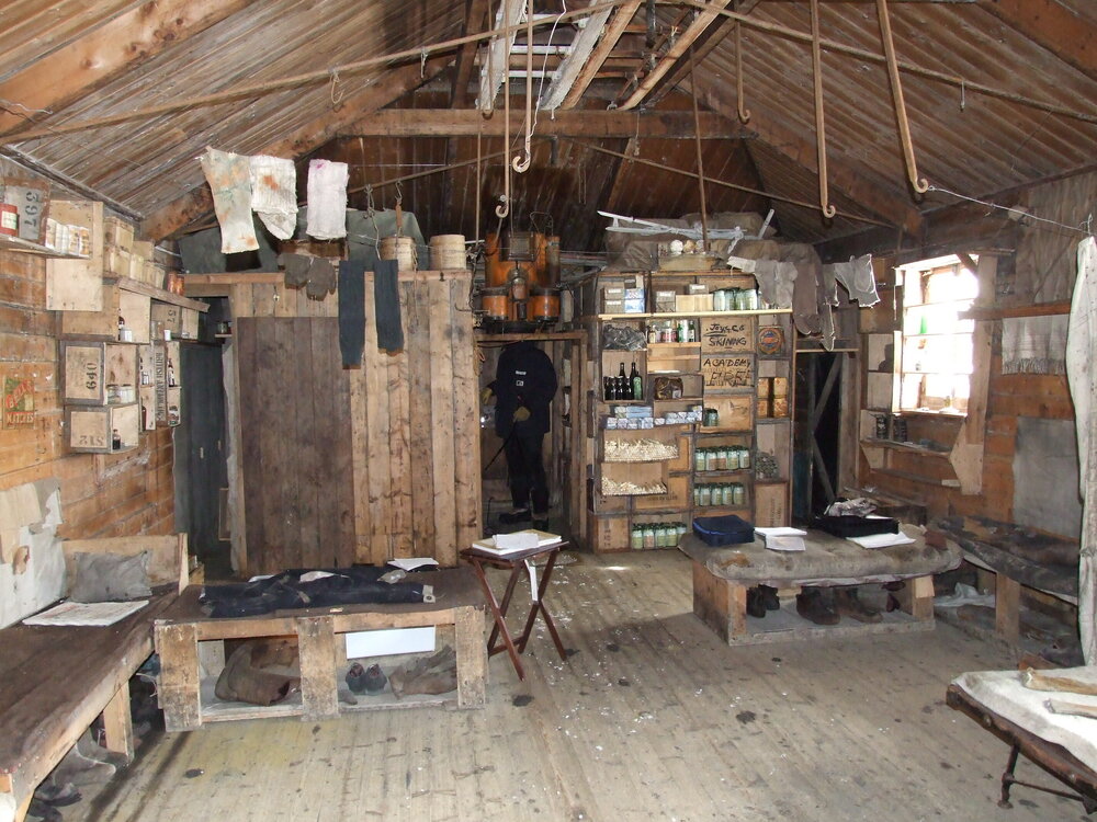 2006 Shackleton's 'Nimrod' hut inspection, interior, Main space