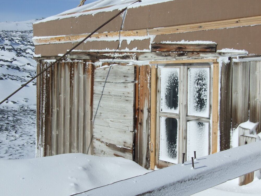 2007 Shackleton's 'Nimrod' hut inspection, exterior, North wall