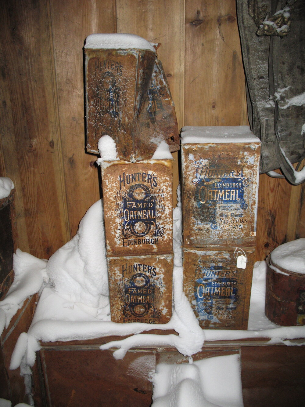 2007 Scott's 'Discovery' hut inspection, interior, snow ingress, main space