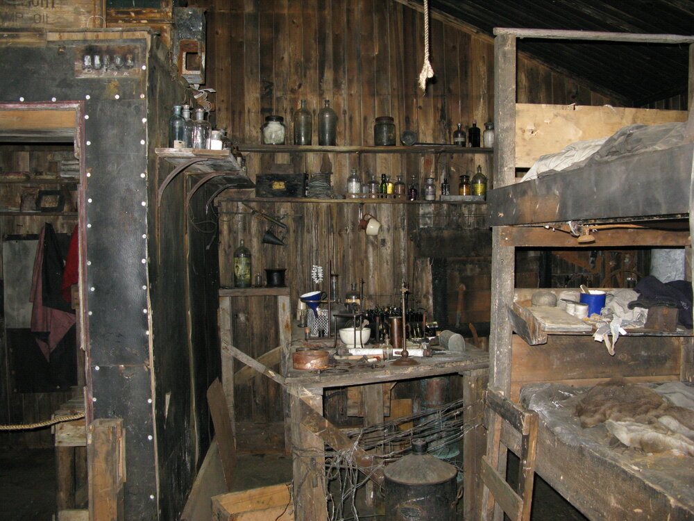 2010 Scott's 'Terra Nova' hut inspection, interior, Physical Laboratory
