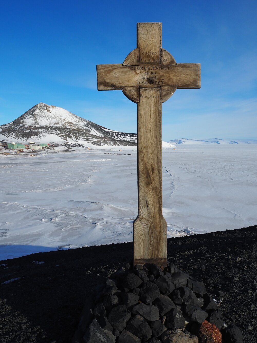 Vince's Cross on Hut Point (001)