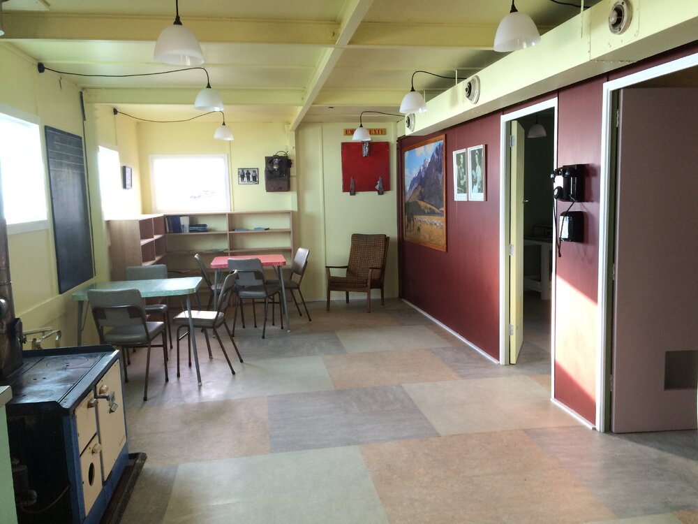 Mess room, Hillary's TAE/IGY hut (003)