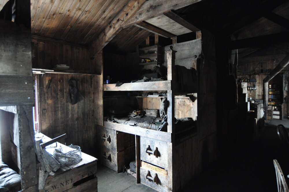 2013-14 Nelson and Day's bunk inside Scott's 'Terra Nova' hut (002)