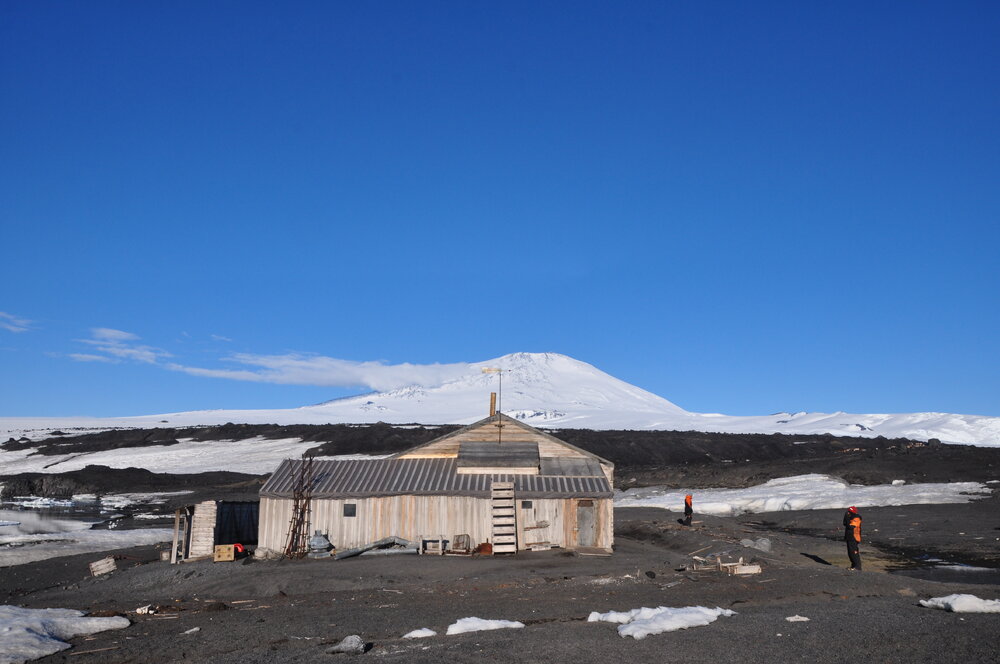 2013-14 West wall of Scott's 'Terra Nova' hut, Cape Evans (001)