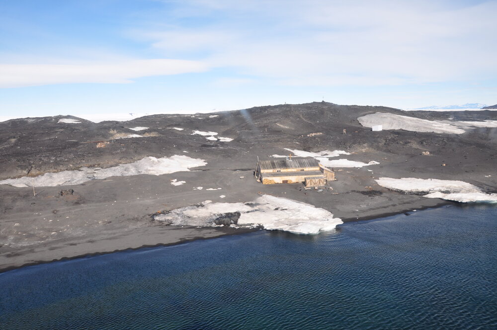 2013-14 Scott's 'Terra Nova' hut from the air, Cape Evans