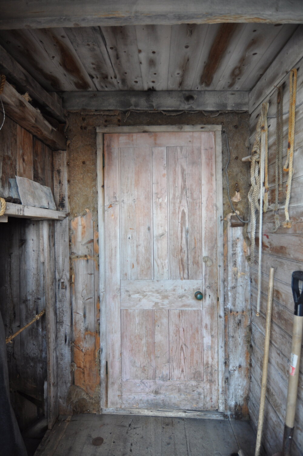 2013-14 Cold Porch, Shackleton's 'Nimrod' hut, Cape Royds