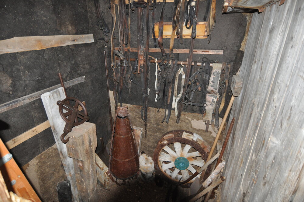 2013-14 Artefacts inside Shackleton's 'Nimrod' hut, Cape Royds
