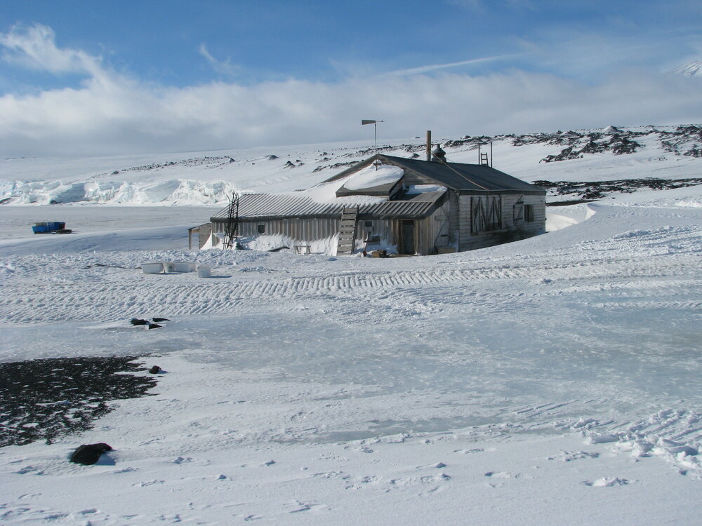 2013-14 Snow build-up around Scott's 'Terra Nova' hut, Cape Evans (006)