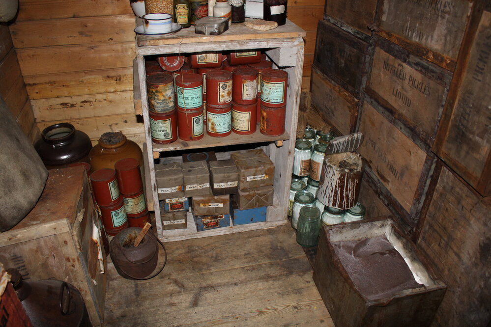 2016-17, Shackleton's 'Nimrod' hut inspection, interior (028)