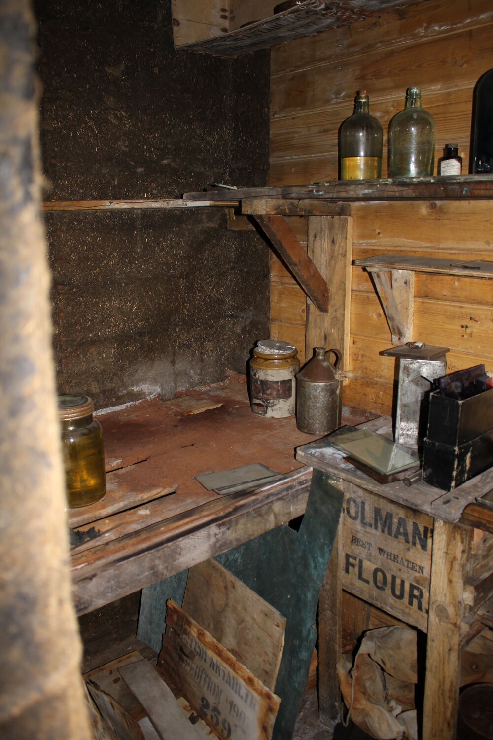 2016-17, Shackleton's 'Nimrod' hut inspection, interior (031)