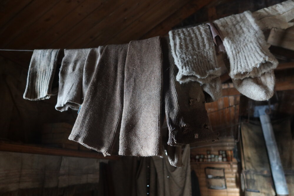 2022-23 Socks hanging, Shackleton's 'Nimrod' hut