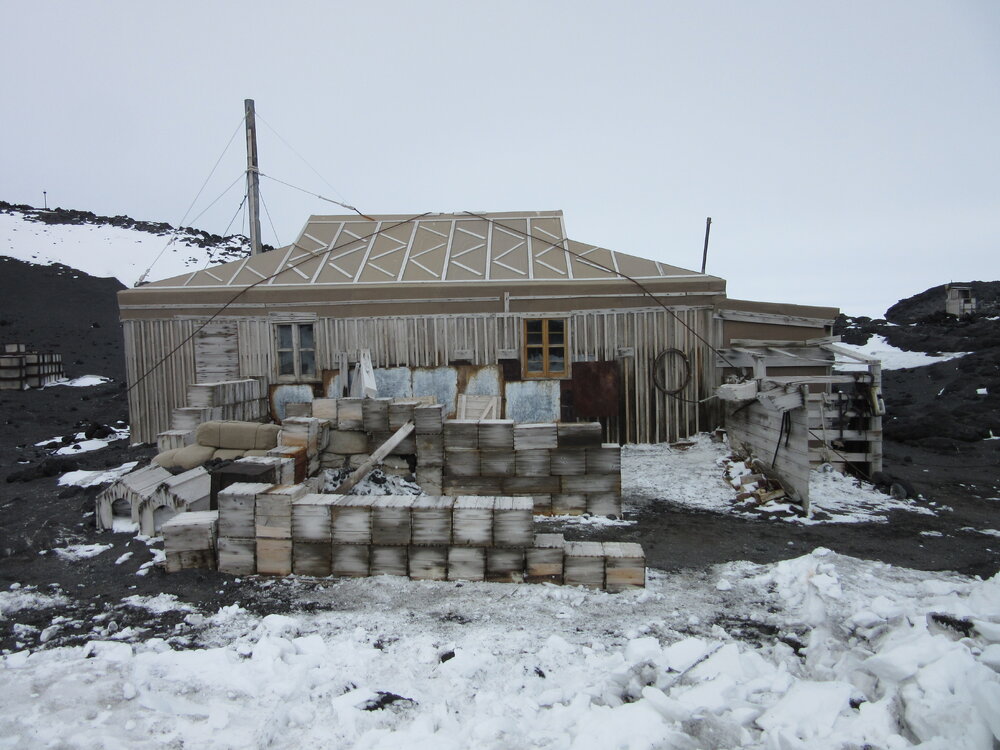 North elevation, Shackleton's 'Nimrod' hut (001)
