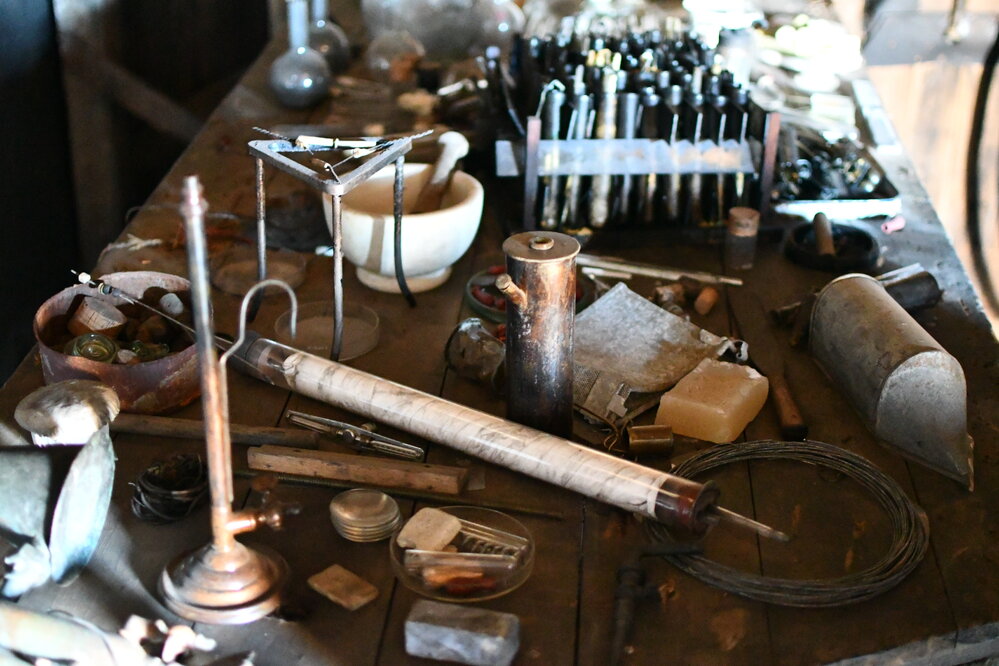 2022 Scott's 'Terra Nova' hut, interior, scientific equipment on work bench, Physical laboratory (002)