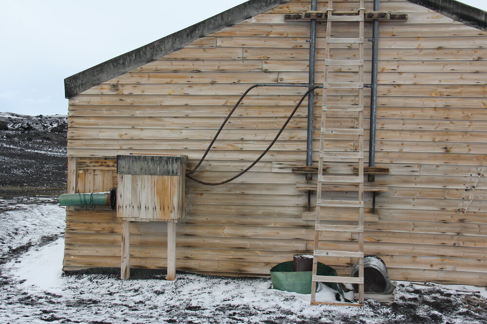 2022 Scott's 'Terra Nova' hut, work task, aluminium telephone wire drum (001)