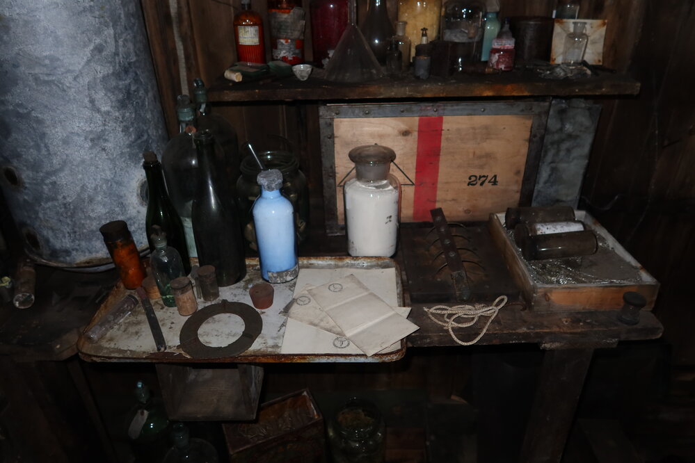 2022-23 Scott's 'Terra Nova' hut inspection, interior (088)