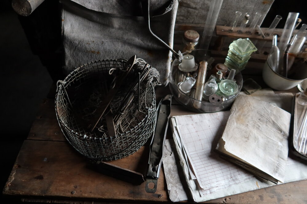 2022-23 Scott's 'Terra Nova' hut inspection, interior (114)